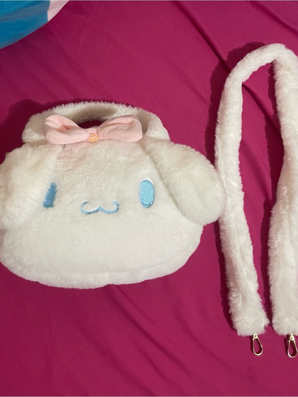 Sanrio Cinnamoroll Plush Shoulder Bag in White with Pink Bow